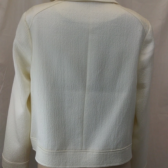 Chico's Black Label Zippered Cream Jacket Lined, Size 1. - Picture 4 of 11
